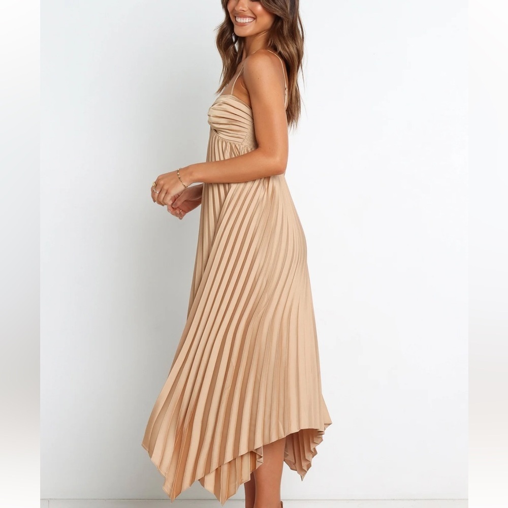 Petal + Pup Vikki Dress Gold NWT Pleated Maxi formal - Picture 2 of 6